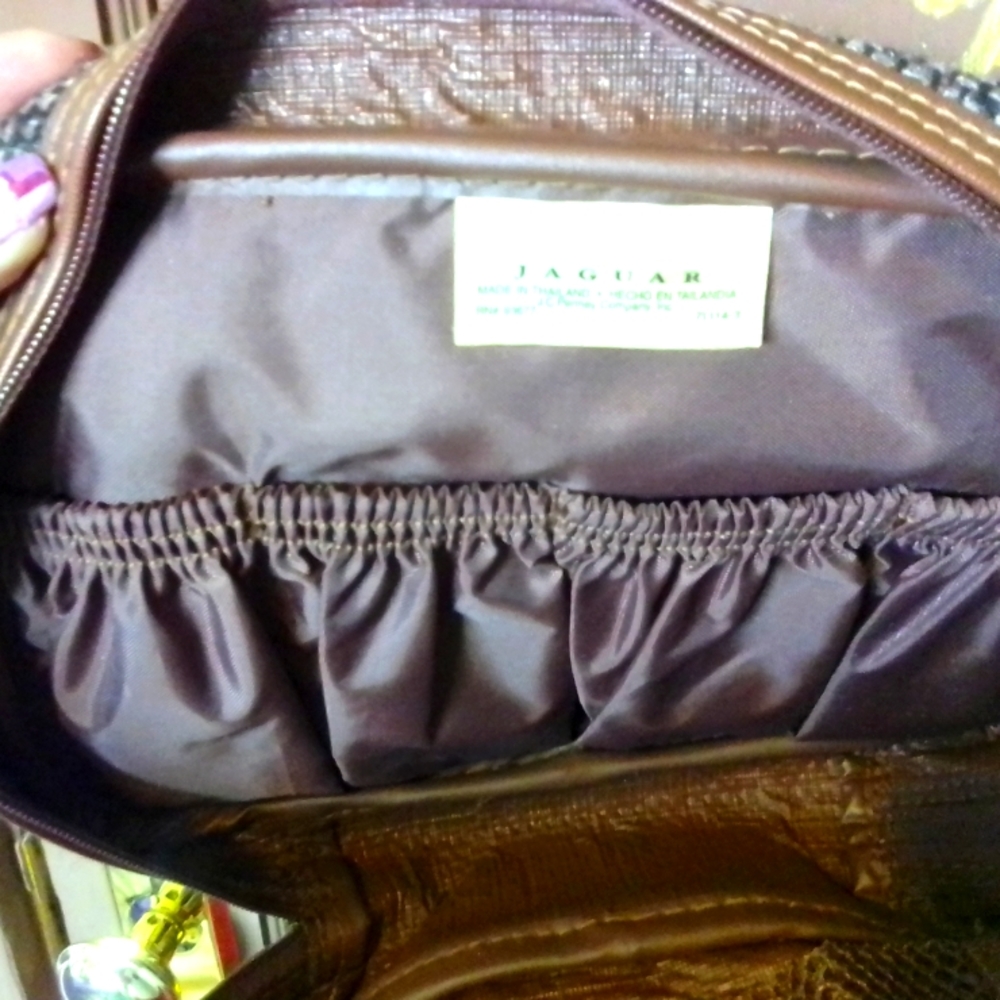 Gently used med tote Jaguar
